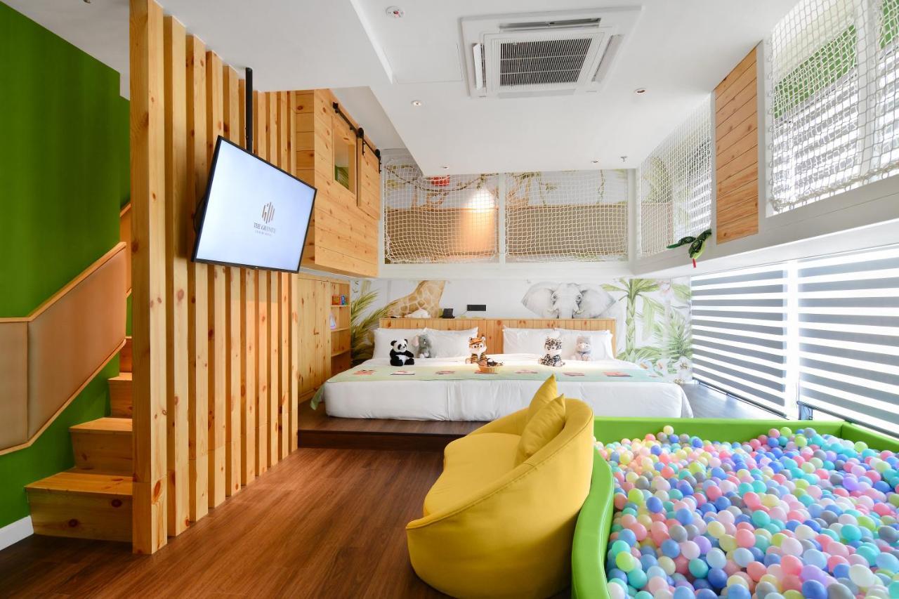 The Granite Luxury Hotel Penang George Town Exterior foto