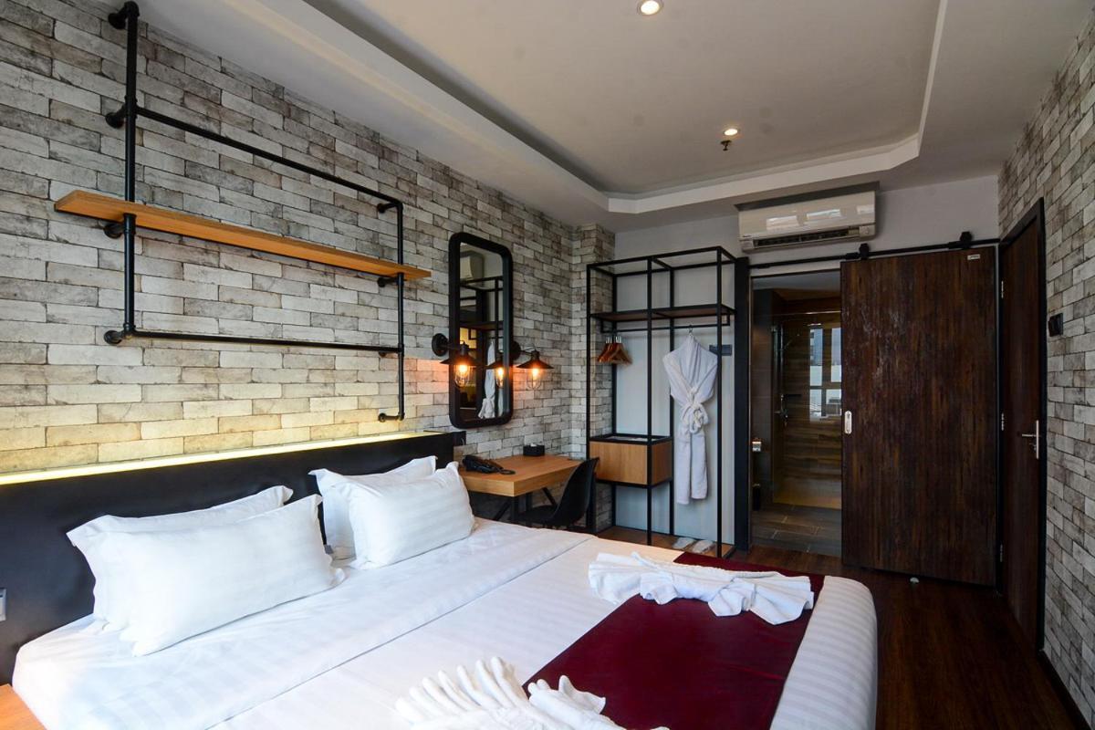 The Granite Luxury Hotel Penang George Town Exterior foto